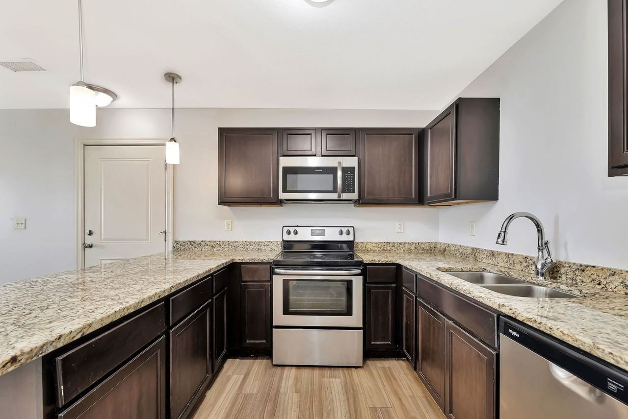 Luxurious One, Two and four - Photo 2 of 20