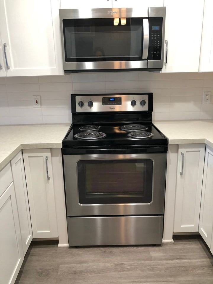 Reed and Brooke Apartments - Photo 6 of 42