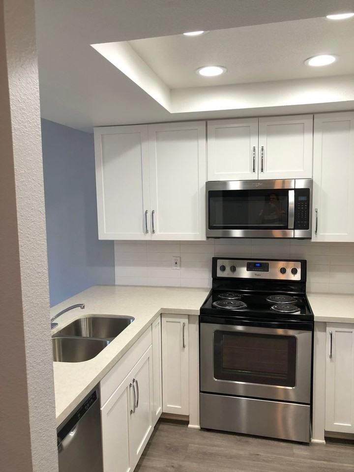 Reed and Brooke Apartments - Photo 7 of 42