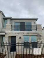 featured image of 490 W Mahogany Ln