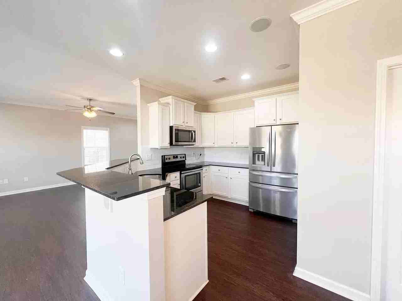 705 Camberwell Rd #1 - Photo 2 of 28