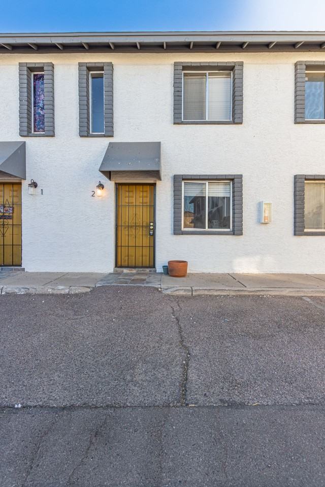 cozy-2-bed-1-5bath-condo-in-phoenix-apartments-13020-n-21st-pl