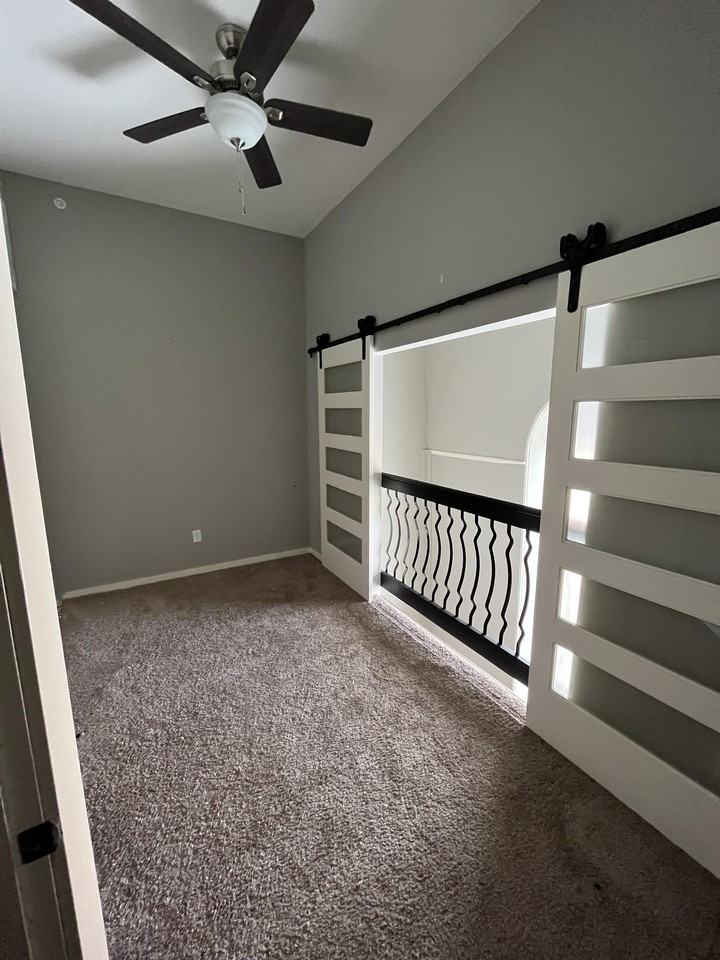 421 Brady St #10 - Photo 7 of 12