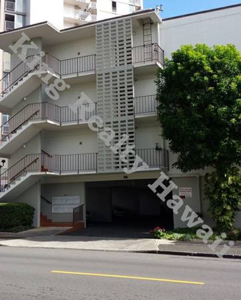 VERY CLEAN Studios / 1 bath w/full kitchen EXCELLENT LOCATION!Must See! - Photo 6 of 7