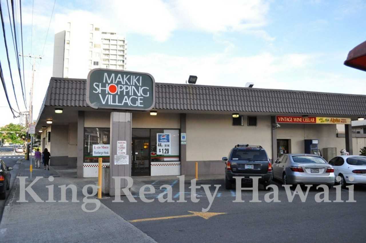 VERY CLEAN Studios / 1 bath w/full kitchen EXCELLENT LOCATION!Must See! - Photo 7 of 7