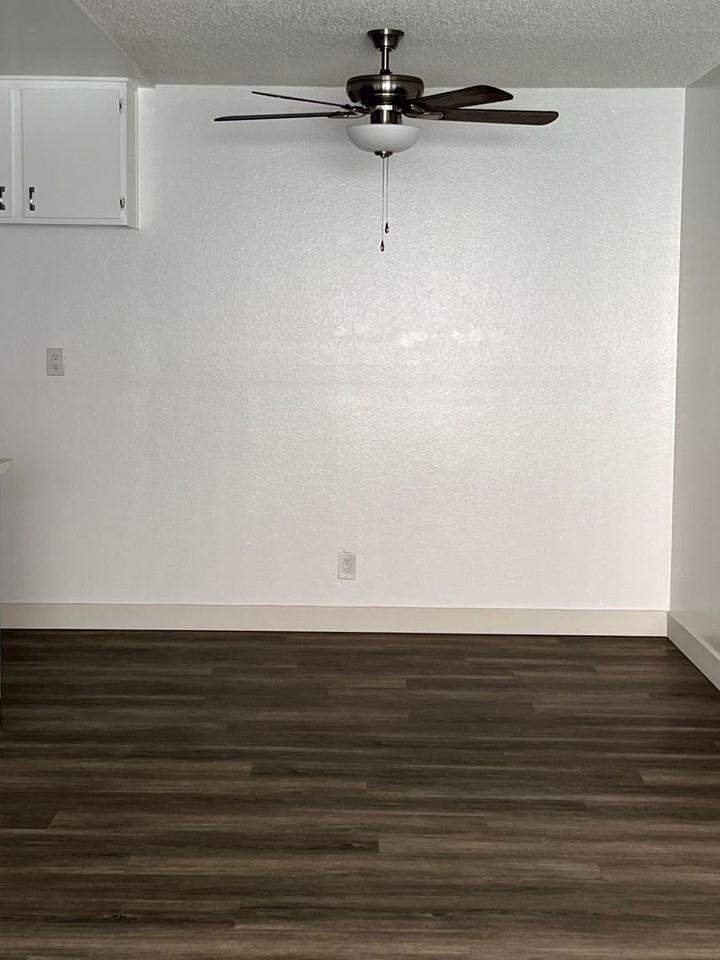 7320 Hazeltine Avenue - Photo 7 of 14