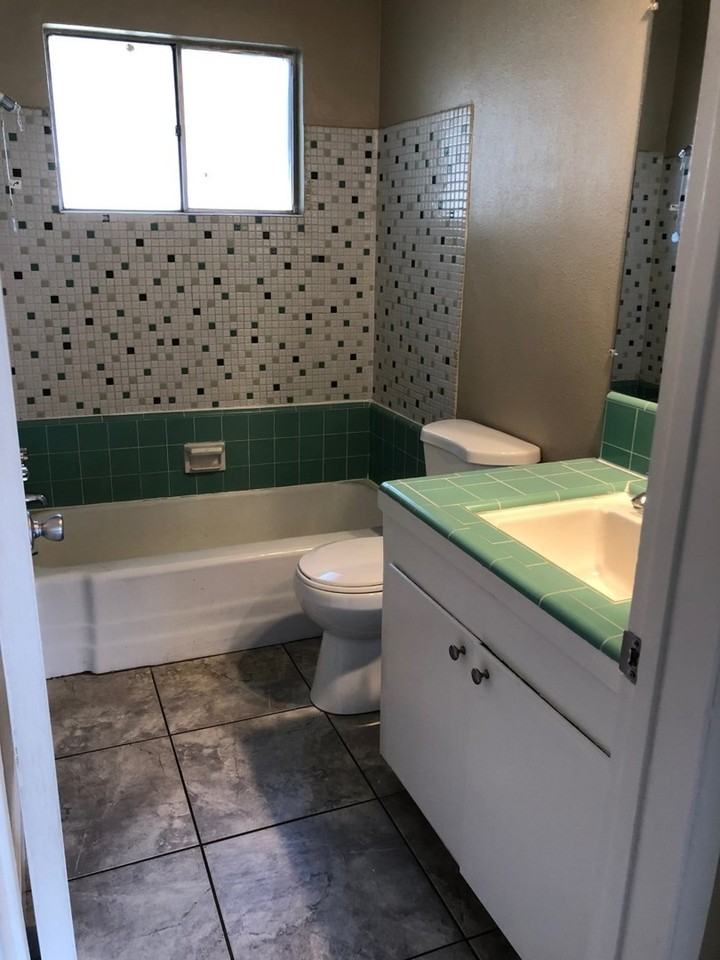 2501 Bishop Drive - Photo 3 of 5