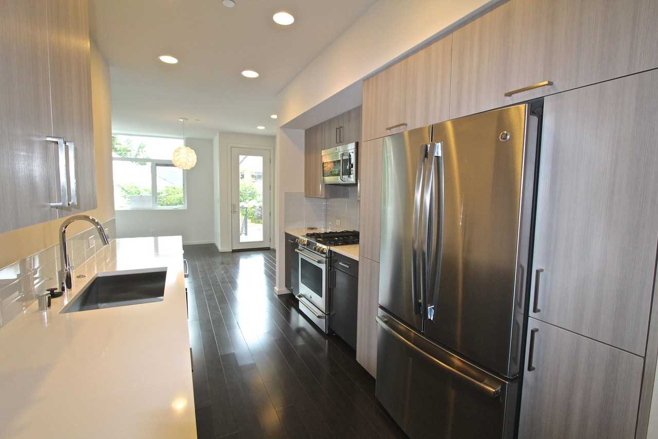 8507 14th Ave Nw #B - Photo 4 of 32