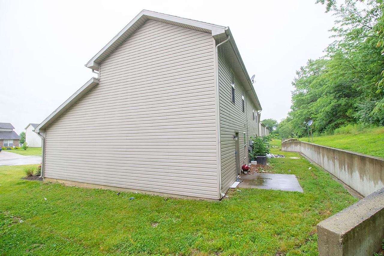 1415 Greensboro Dr - Photo 2 of 3