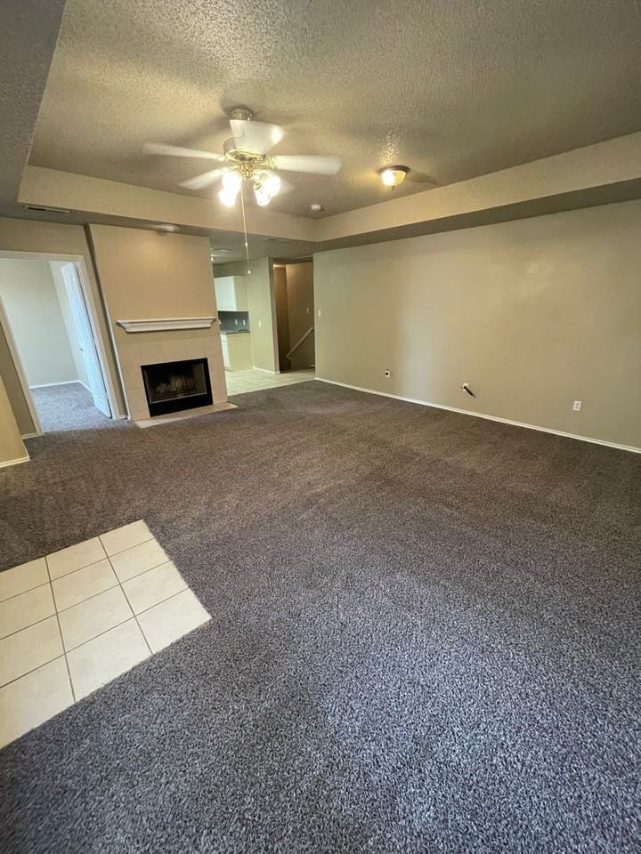 3402 97th St - Photo 3 of 10