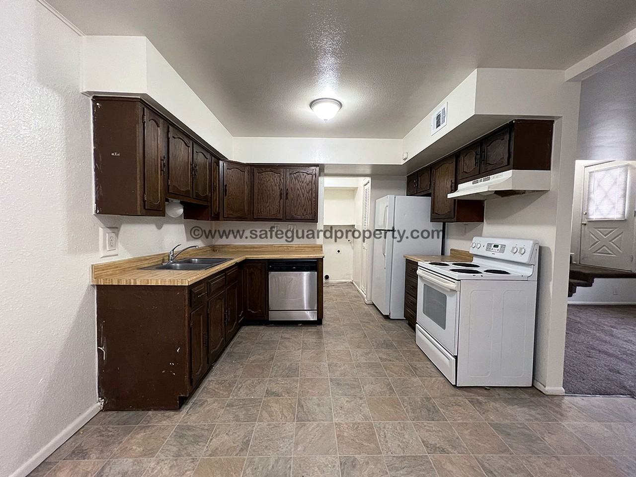 1911 W Homestead Farms Ln Apt 2 - Photo 3 of 16