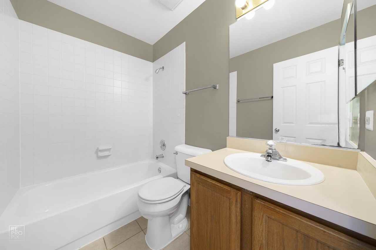 737 Bent Ridge Ln - Photo 2 of 12