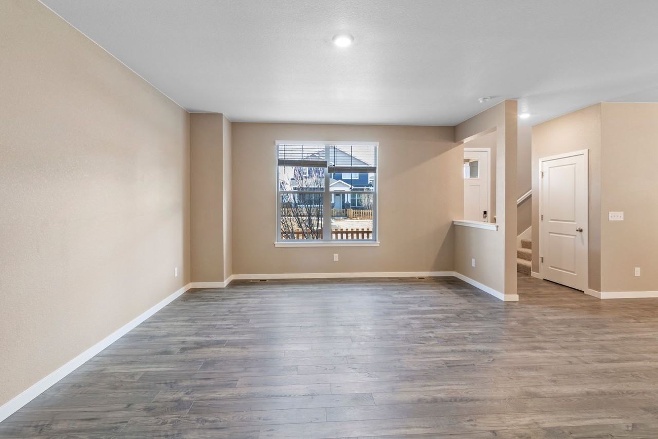827 N Quatar St - Photo 6 of 26