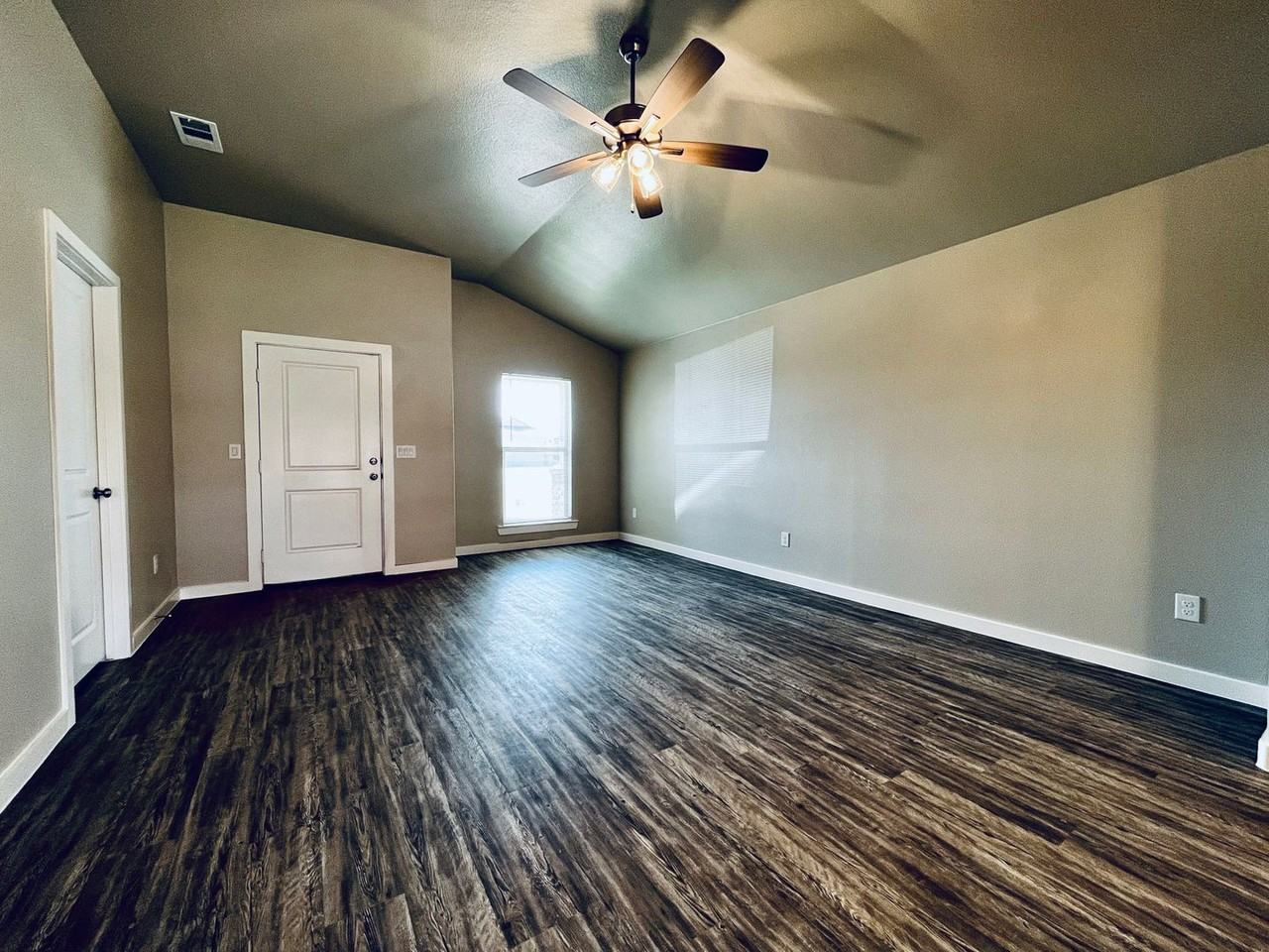 3220 Aberdeen Ave - Photo 4 of 18