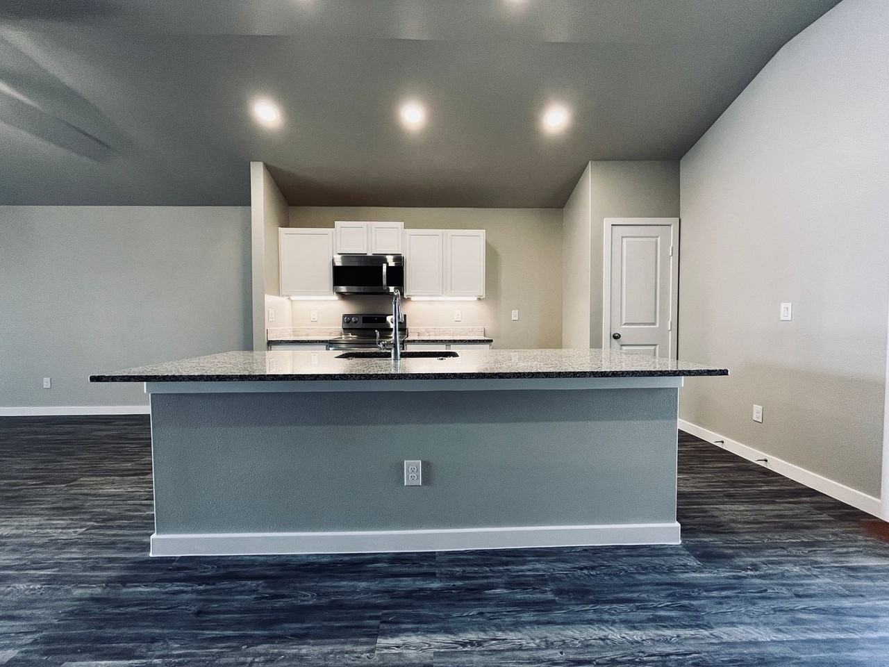 3220 Aberdeen Ave - Photo 6 of 18