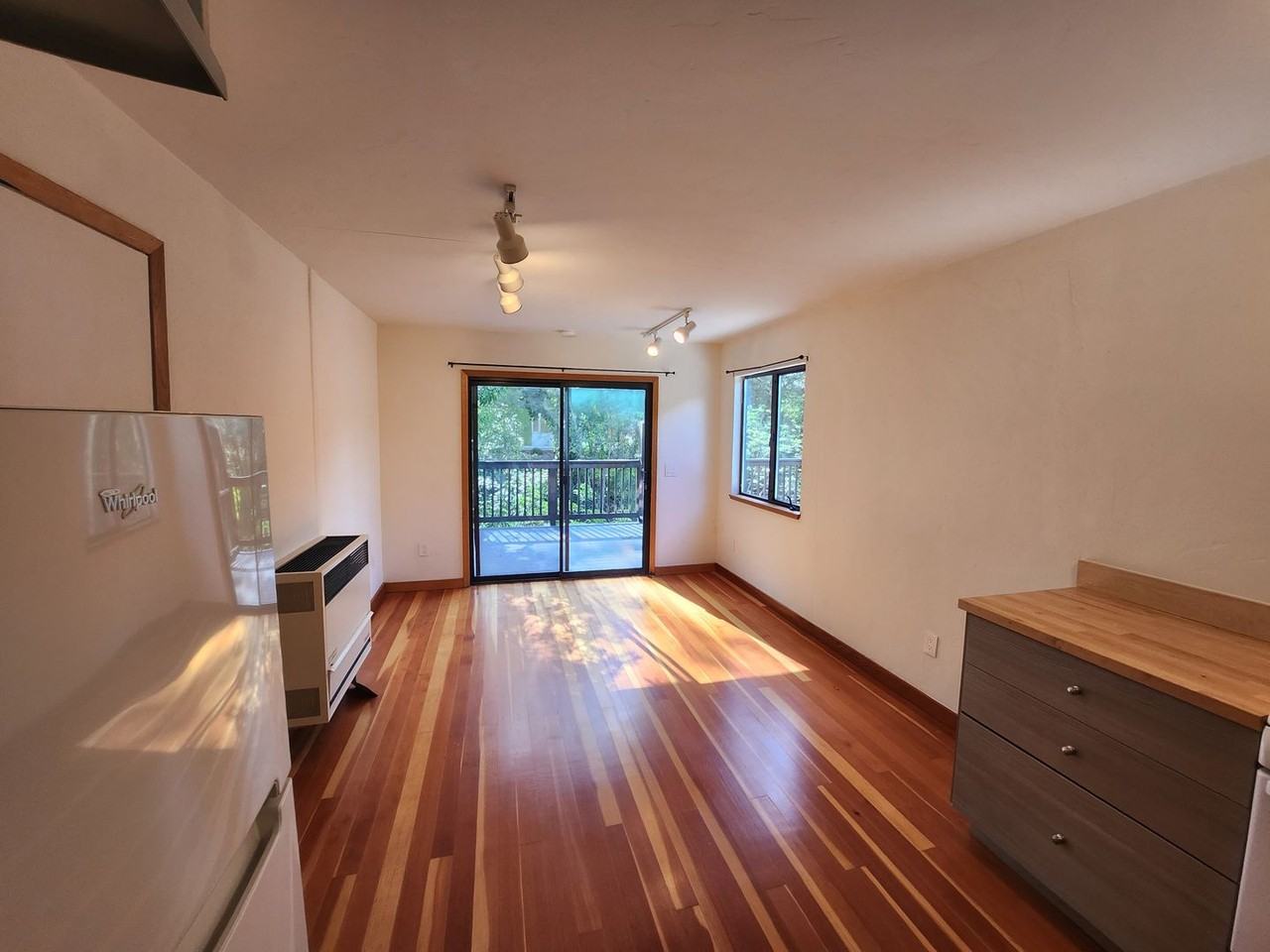 3459 Monroe Ave - Photo 2 of 21