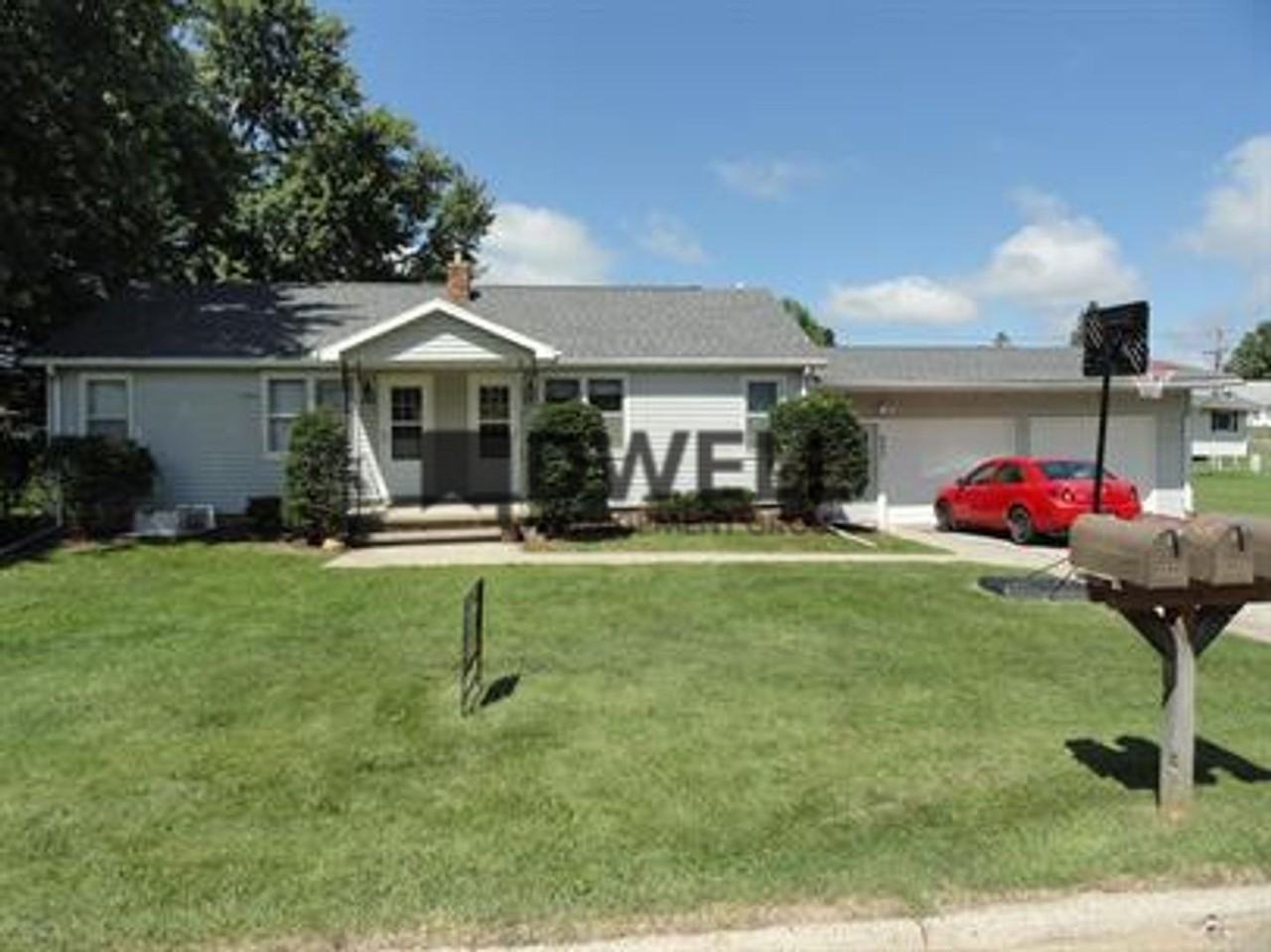 444 Church Ave - Photo 2 of 9