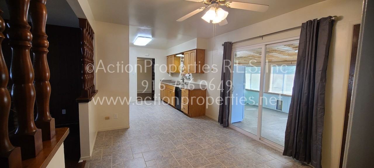 1321 Crestmont Ave - Photo 3 of 21