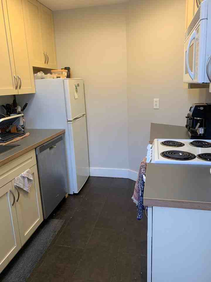 7 Gorham St - Photo 5 of 6