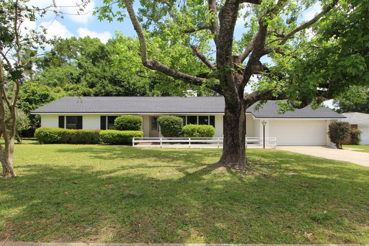 3530 Dunwody Dr - Photo 2 of 22