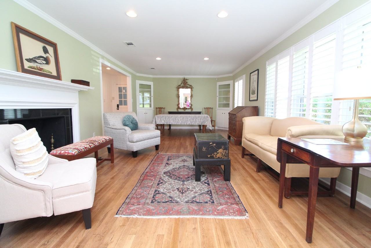 3530 Dunwody Dr - Photo 3 of 22