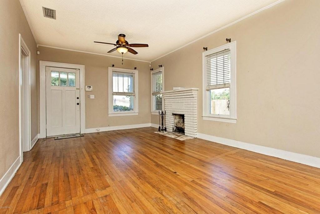 1211 Hollywood Ave - Photo 4 of 19