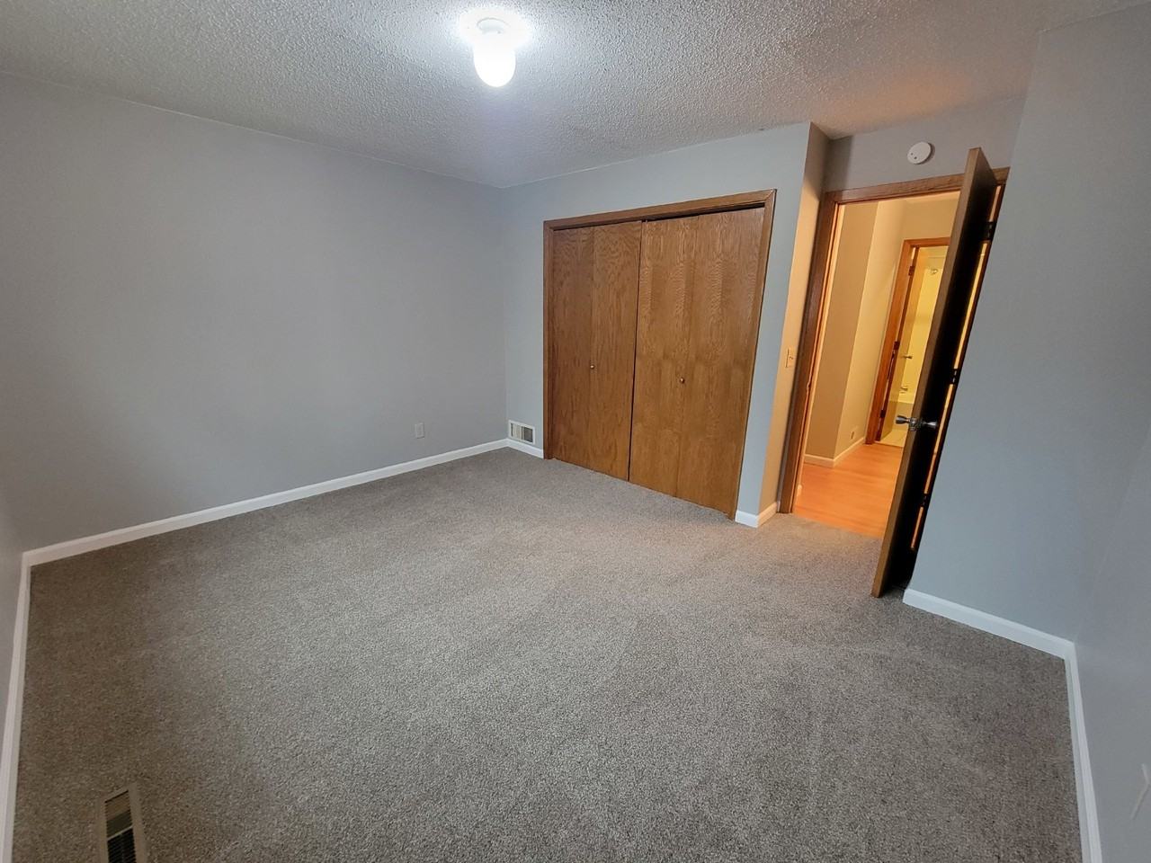 5604 W Bavarian Pass - Photo 3 of 16