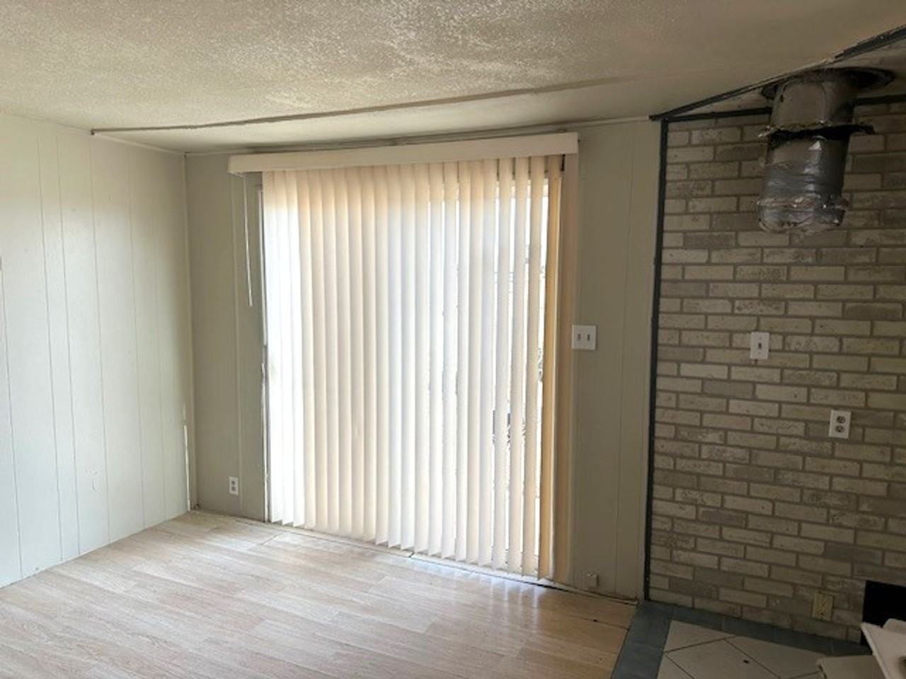 448 Westcliff Dr - Photo 5 of 10