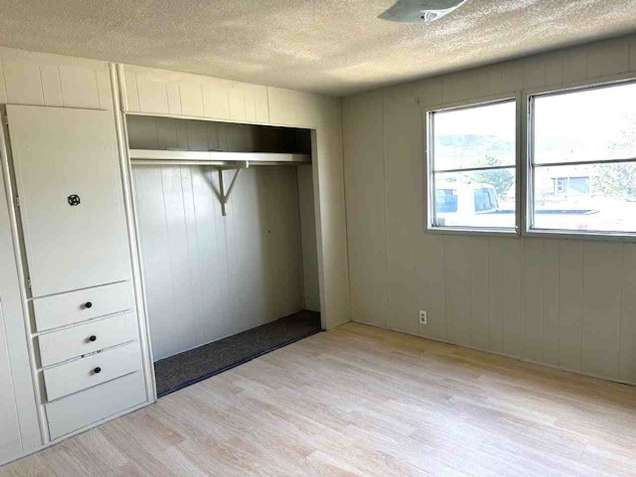 448 Westcliff Dr - Photo 7 of 10