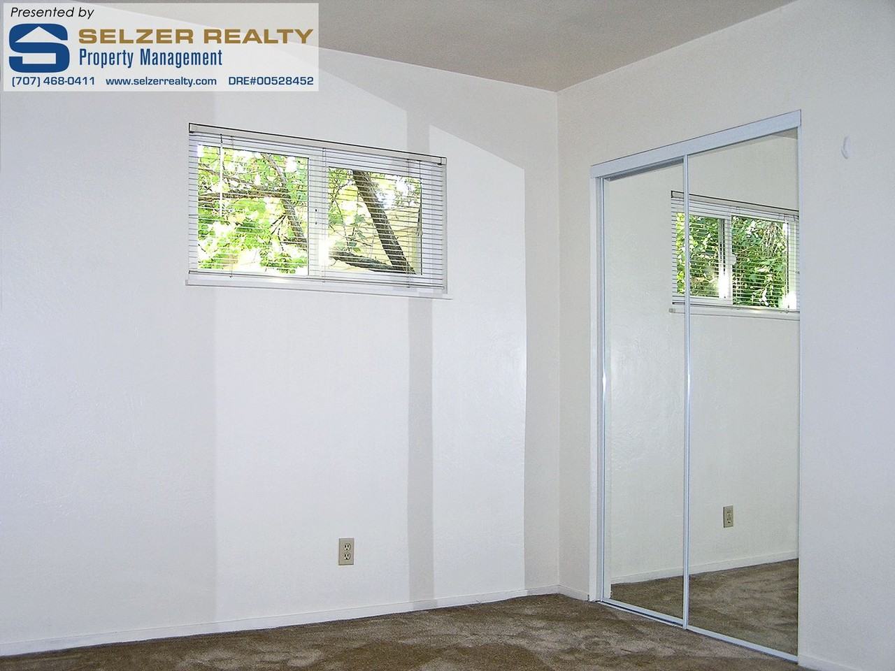 1615 S Dora St - Photo 5 of 11