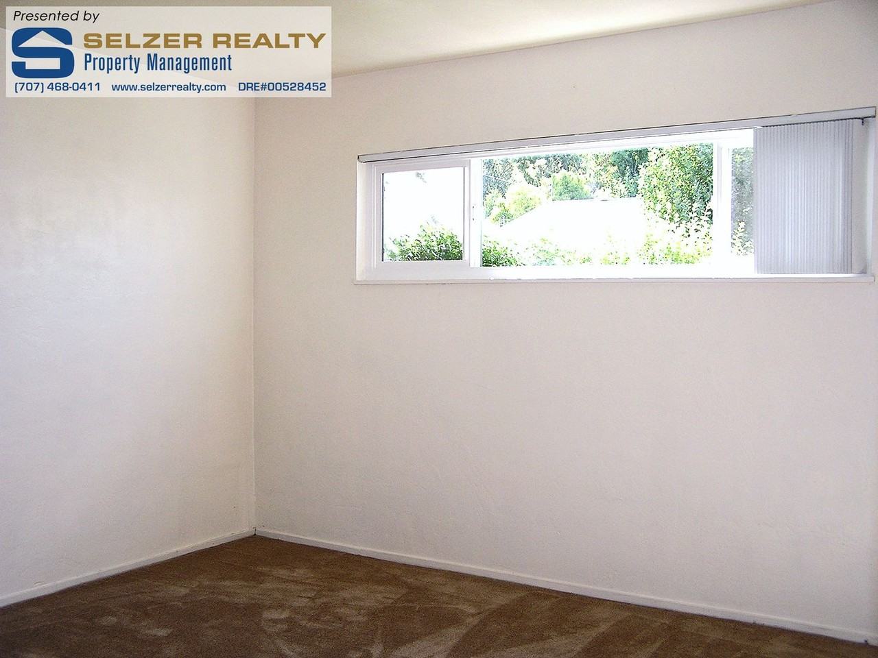 1615 S Dora St - Photo 6 of 11