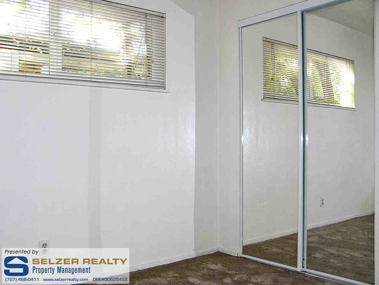 1615 S Dora St - Photo 7 of 11