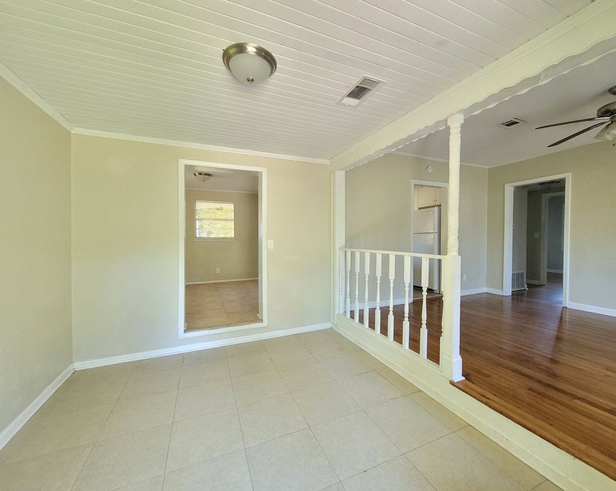 15 Audusson Ave - Photo 4 of 20