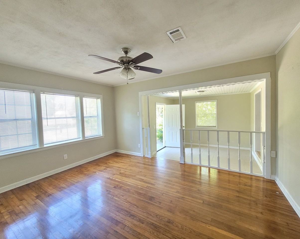15 Audusson Ave - Photo 7 of 20