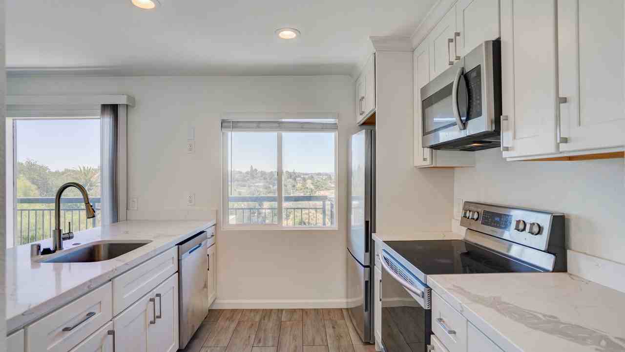 Edgewater Apartments - Photo 4 of 50