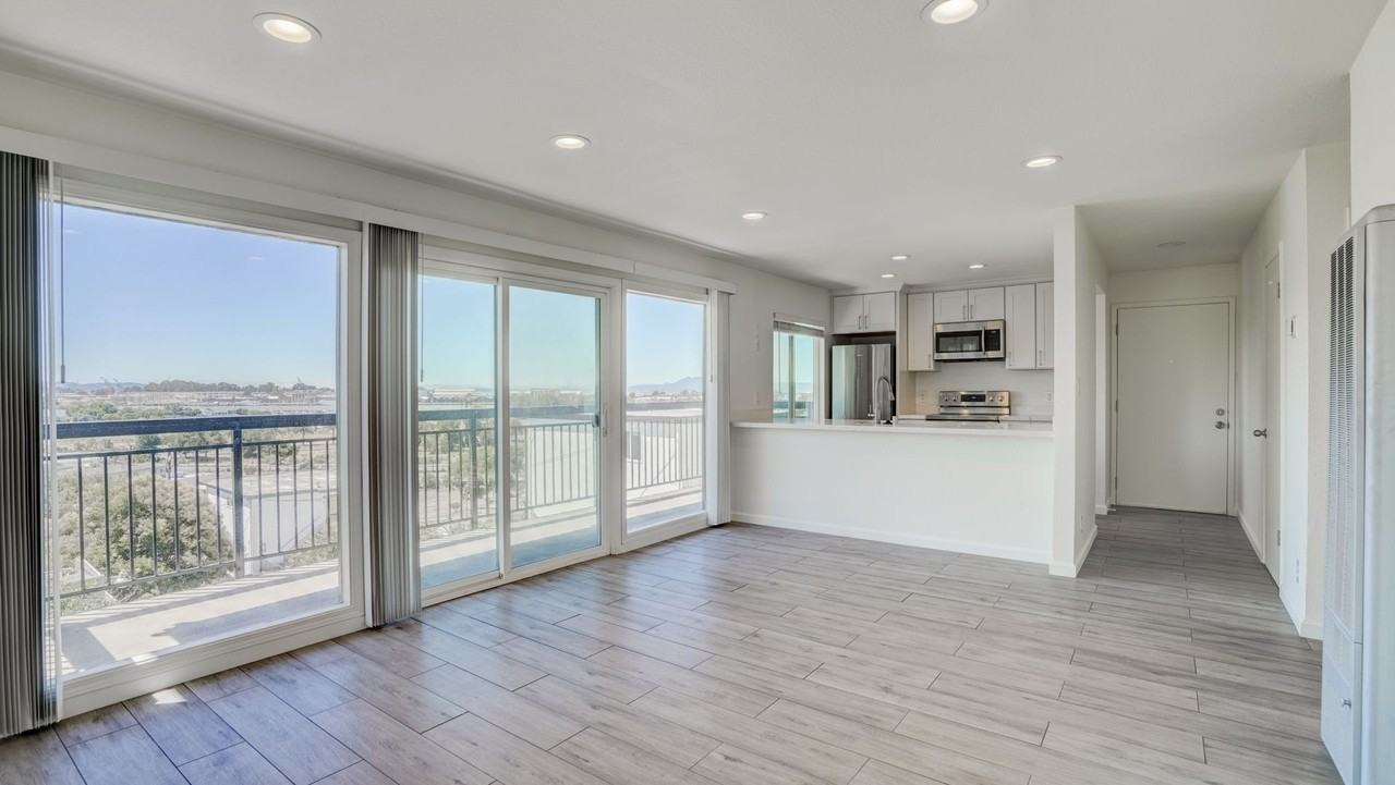 Edgewater Apartments - Photo 6 of 50