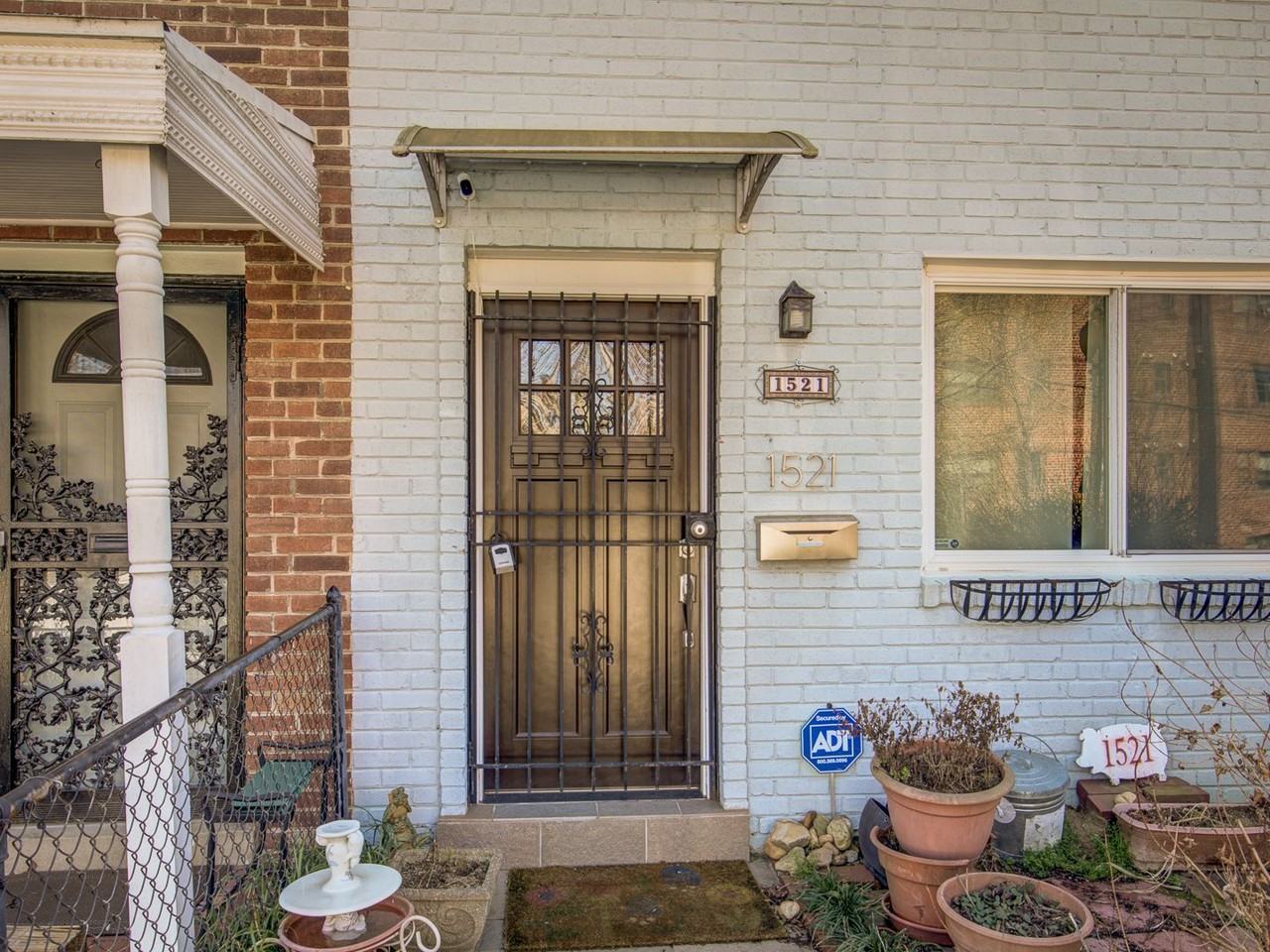 1521 K St Se - Photo 2 of 27