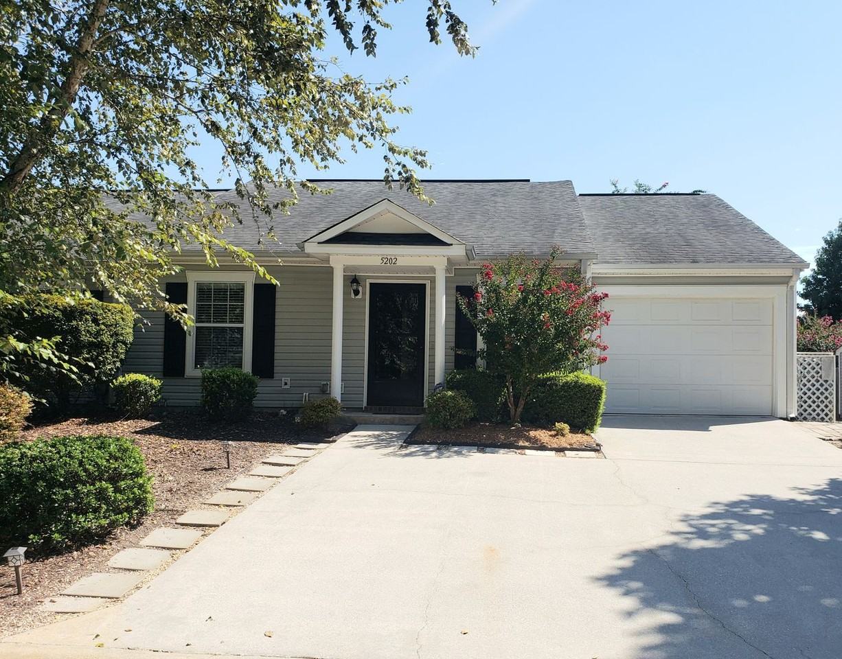 5202 Aruba Cir - Photo 2 of 33