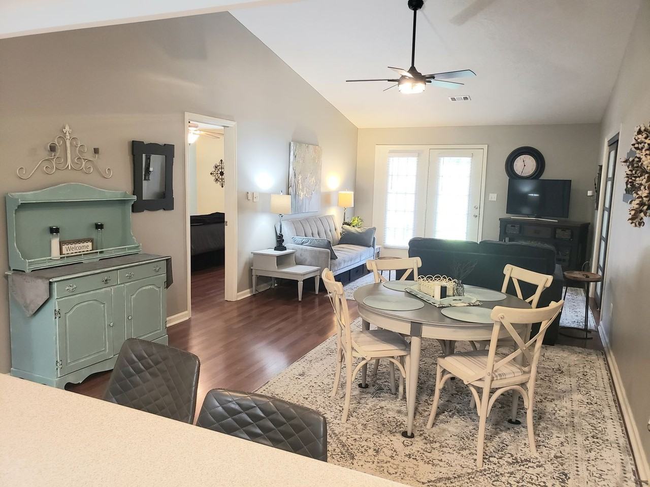 5202 Aruba Cir - Photo 6 of 33