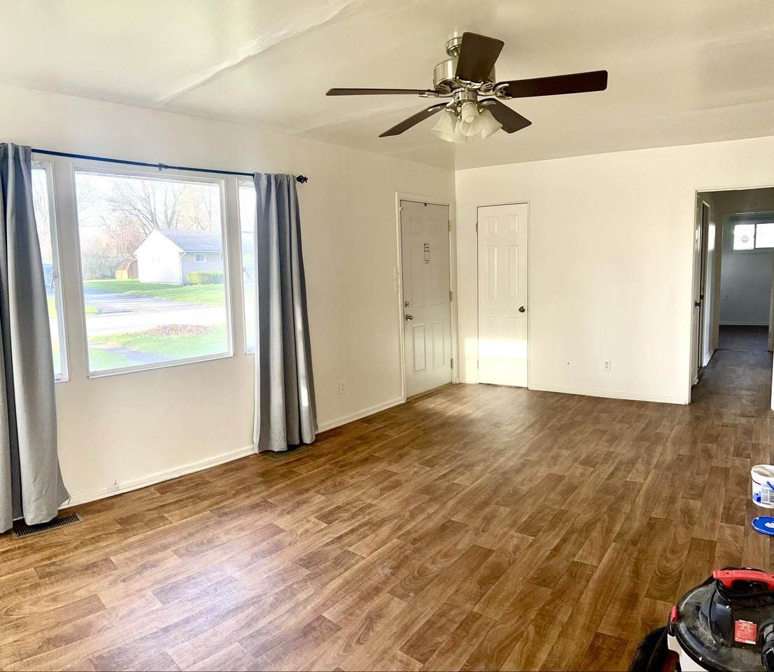 4919 Northfield Dr #NA - Photo 3 of 8