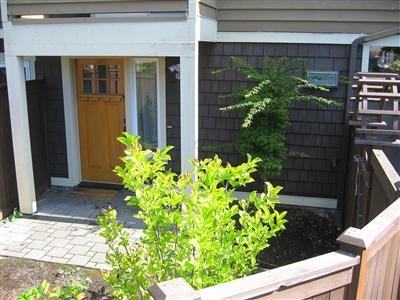 4517 8th Ave Ne #A - Photo 5 of 20