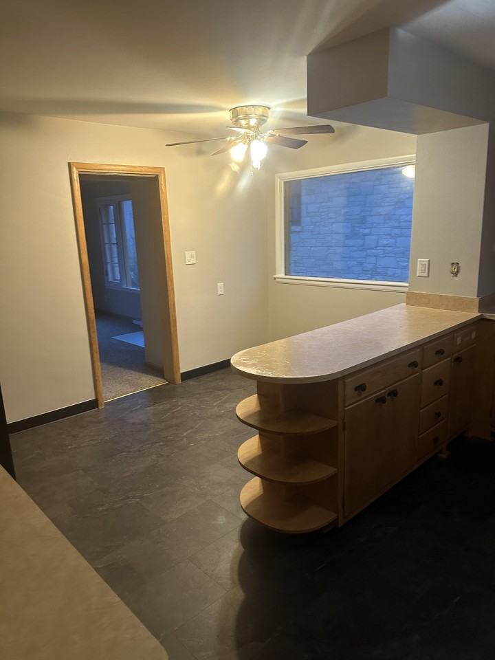 3423 N Sherman Blvd - Photo 3 of 17