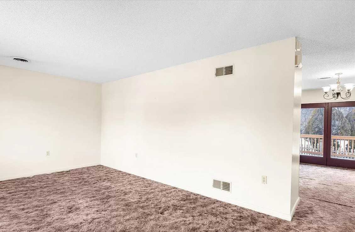 126 Upshur Dr #NA - Photo 4 of 10