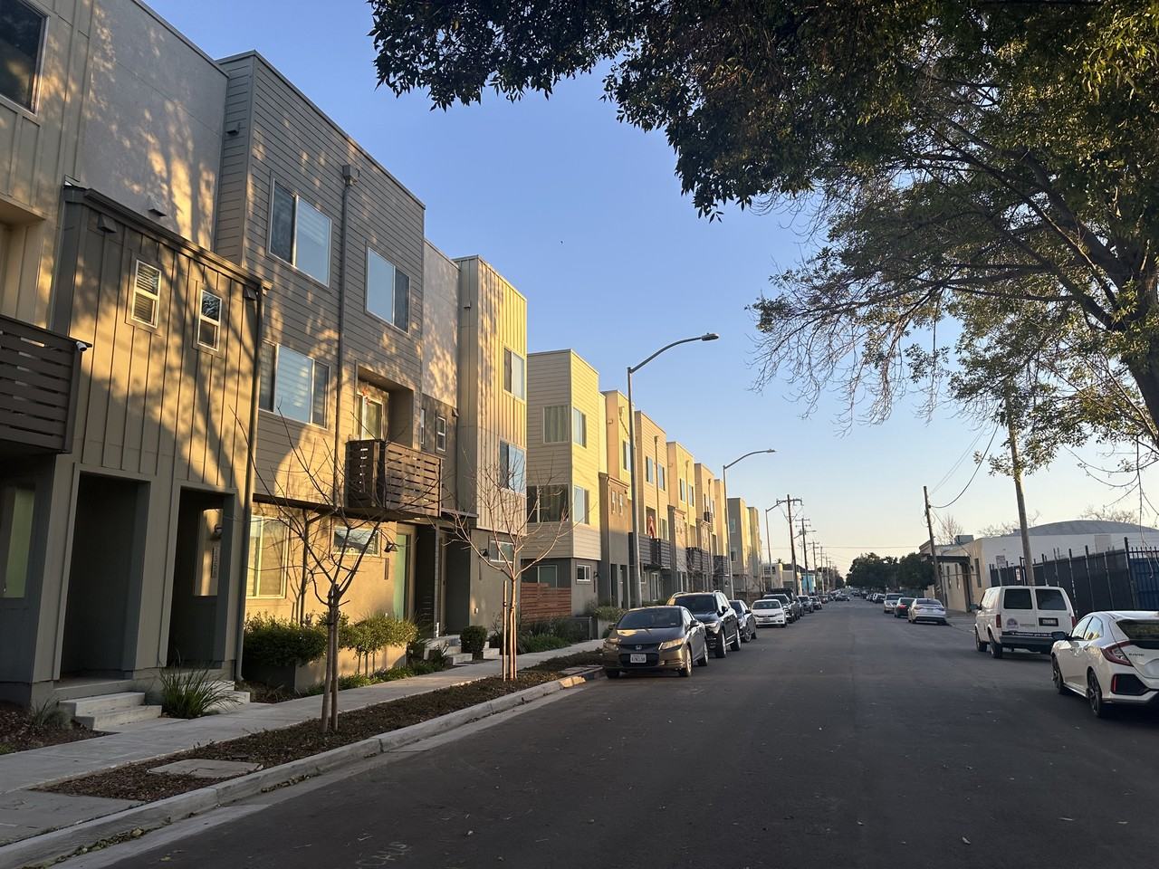 2370 Filbert St #2370 - Photo 3 of 23