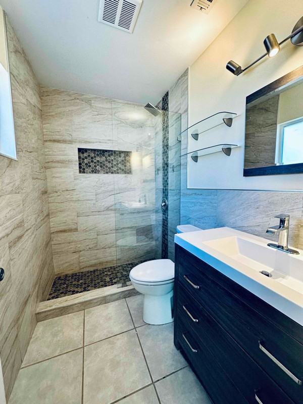 955 Schumann Dr - Photo 4 of 14