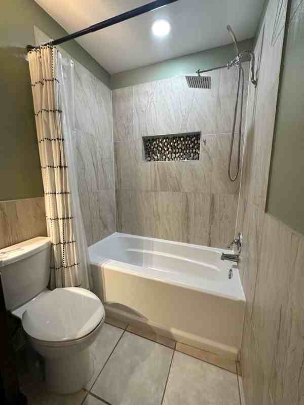 955 Schumann Dr - Photo 5 of 14