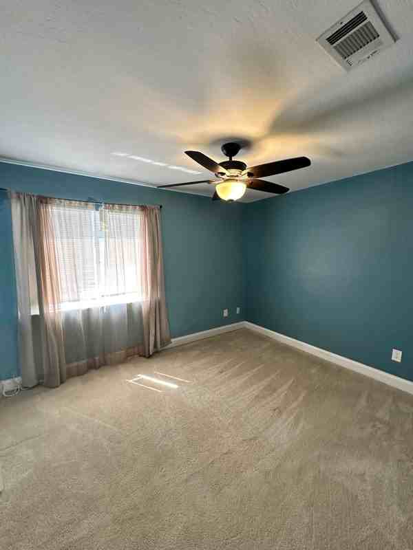 955 Schumann Dr - Photo 6 of 14