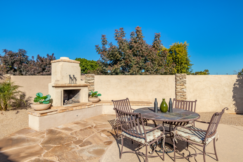 842 W Cooley Dr - Photo 3 of 26