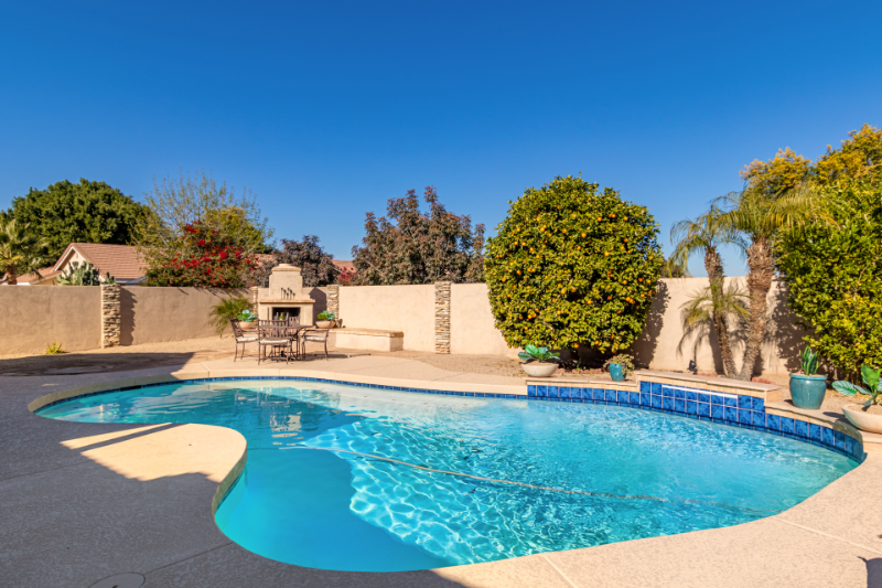 842 W Cooley Dr - Photo 2 of 26