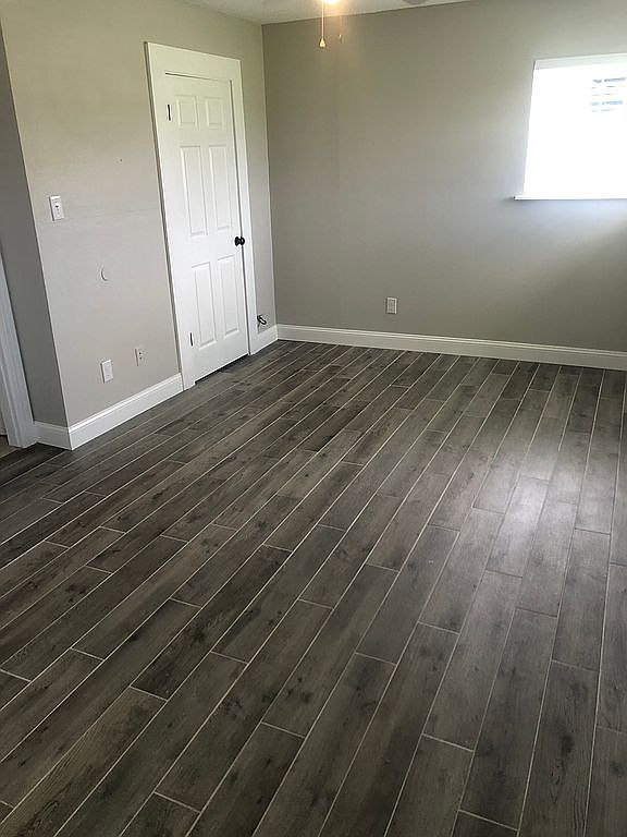 2305 Cox St - Photo 3 of 6